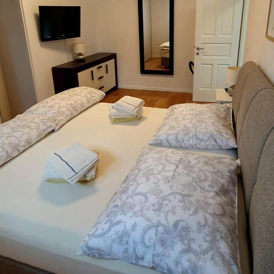 Apartment Grazia Pola Esterno foto